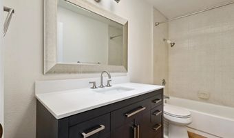 811 Kalpati Crk B, Carlsbad, CA 92008