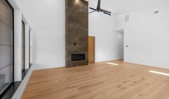 360 Briscoe Pl, Ashland, OR 97520