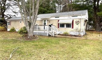12 Valiant Dr, Coventry, RI 02816