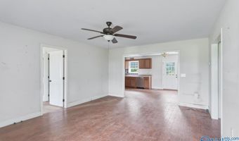 240 Riddle Rd, Albertville, AL 35950