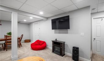 654 Steere Farm Rd, Burrillville, RI 02830