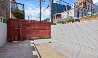 2913 E BALTIMORE St, Baltimore, MD 21224