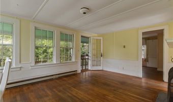 11 Namcook Rd, Narragansett, RI 02882