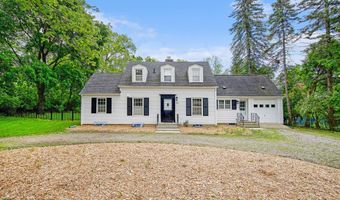 2690 Overridge Dr, Ann Arbor, MI 48104