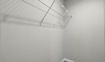 20815 WALNUT St, Aurora, OR 97002