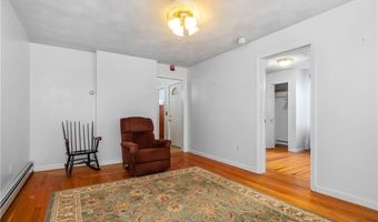 37 Main St, Cumberland, RI 02864