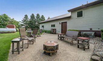 4700 Rural Oaks Dr SE, Alexandria, MN 56308