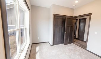 1368 Cypress Ct, Altoona, WI 54720
