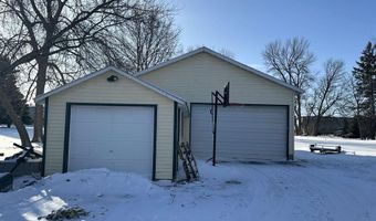 912 1St Ave SE, Clarion, IA 50525