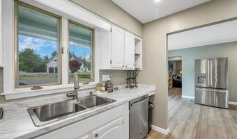 13 Kelso Dr, Bow, NH 03304