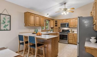 16528 Ward Lake Dr NW, Andover, MN 55304