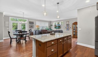 777 W Fairway Dr, Addison, IL 60101