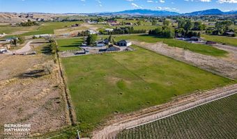 39 Nez Perce Dr, Cody, WY 82414