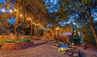 174 Hondo Seco Rd, Arroyo Hondo, NM 87513