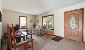 2755 Springfield Lake Dr, Akron, OH 44312