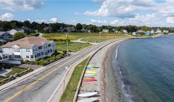 73 Conanicus Ave 4, Jamestown, RI 02835