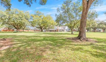 8916 Eastwood Dr, Abbeville, LA 70510
