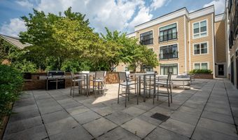 989 S BUCHANAN St 311, Arlington, VA 22204