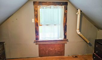 14 Helen St, Auburn, ME 04210
