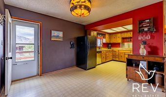 8 Mountain Dr, Cody, WY 82414