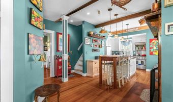 22 Greenough Pl, Newport, RI 02840