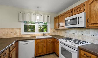 126 Asilomar Ct, Ballwin, MO 63021