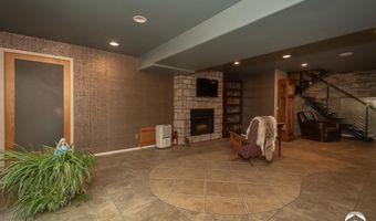 364 E 1600 Rd, Baldwin City, KS 66006