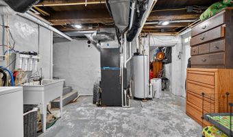 173 Market St, Aurora, IN 47001
