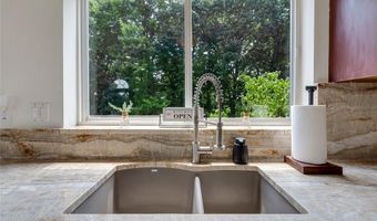 1971 Fox Pointe Dr, Arnold, MO 63010