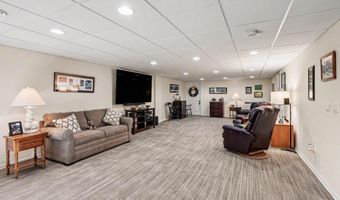 567 Ivyland St, Ann Arbor, MI 48108