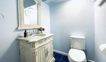 157 Main St, Gouldsboro, PA 18424
