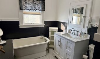 9 Ridge Rd, Atlantic, IA 50022