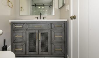 3305 Williamsburg Rd, Ann Arbor, MI 48108