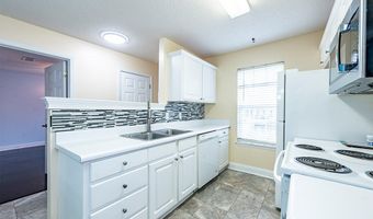 2741 McLain Ln, Albany, GA 31707