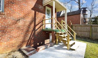 8908 GRANT St, Bethesda, MD 20817