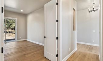 65299 85th St, Bend, OR 97703