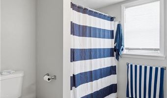 171 Lyon Ave, East Providence, RI 02914