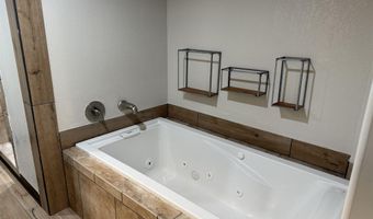 2932 S Arthur, American Falls, ID 83211
