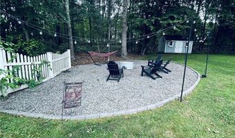 20 Canton Ct, Cranston, RI 02921
