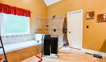 283 Creekside Dr, Arnoldsville, GA 30619