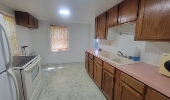 2015 L St, Auburn, NE 68305