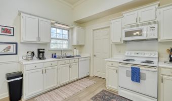 921 Hollyhock Ct, Boiling Springs, SC 29316