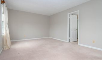 13 CARRIAGE WALK Ct, Baltimore, MD 21234