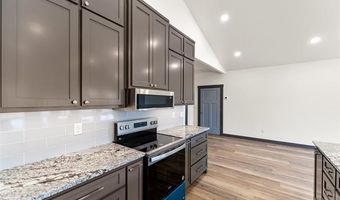 205 Lindsey Ave, Adair, OK 74330