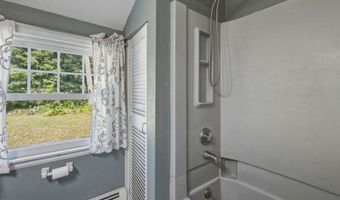 40 Vantana Dr, Bristol, CT 06010