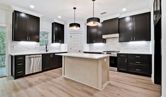 24 Kirkcudbright Ln, Bella Vista, AR 72715