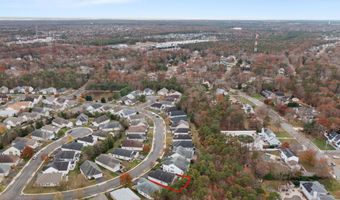 24 Pond View Cir, Barnegat, NJ 08005