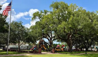208 CENTER St, Auburndale, FL 33823