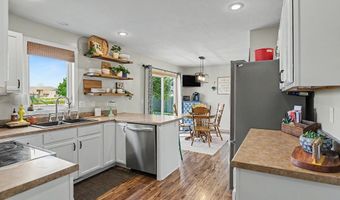 1819 NW Lakeside Dr, Ankeny, IA 50023