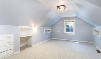 3425 Woodland St, Ames, IA 50014